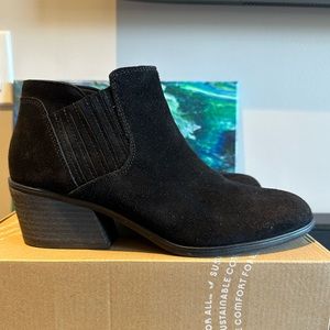 Dr. Scholl’s Libra black leather suede ankle boots